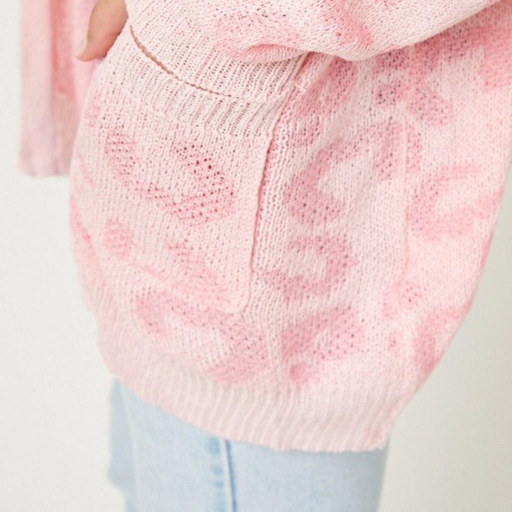 Oversized Pink Lightweight Leopard Knit Cardigan - Picture 6 of 10